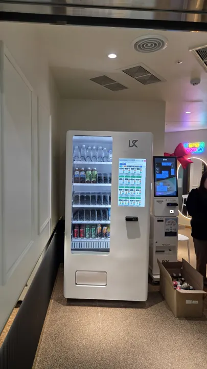 화성 코인노래방 입구 통로 설치 사진 2